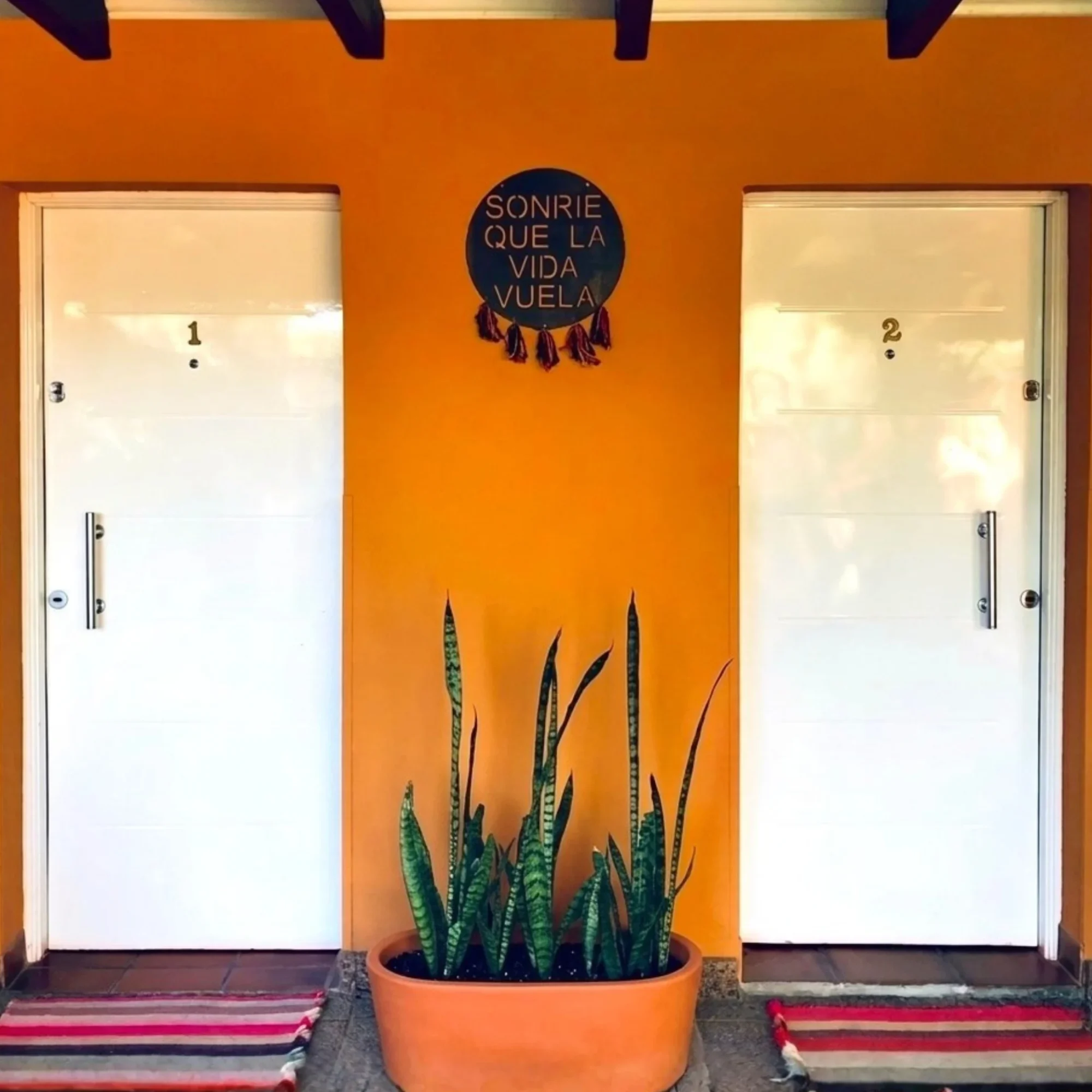 fachada de la suite en Chilecito Refugio con entrada privada